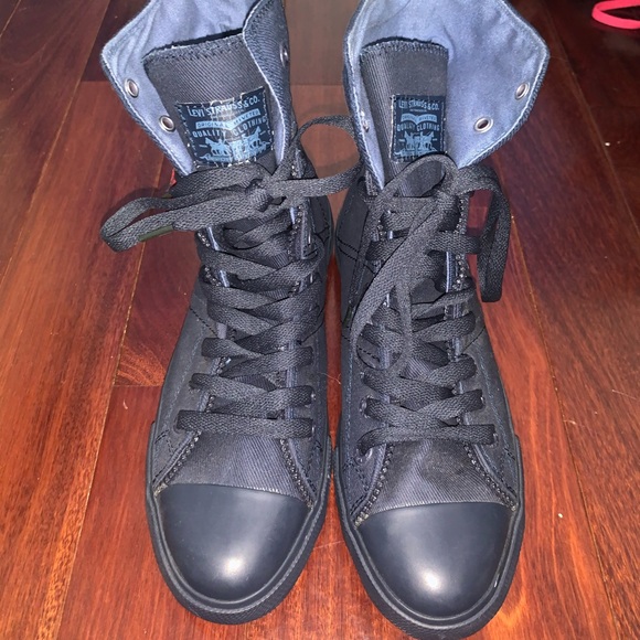 Levi's Navy Blue Hightop Sneakers - Picture 2 of 8